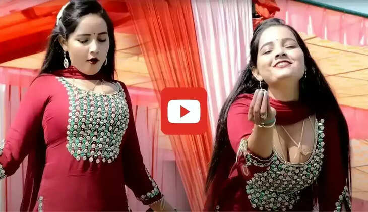 Seeing the banging dance of Sunita Baby old young men