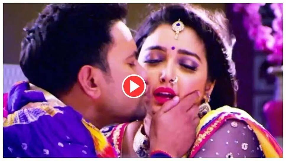 Bhojpuri Song:  'जवानी भईल आग'  पर रोमेंटिक हुए आम्रपाली दुबे संग निरहुआ, गजबे सीन देख बूढ़ों में भी जग गया जोश 
