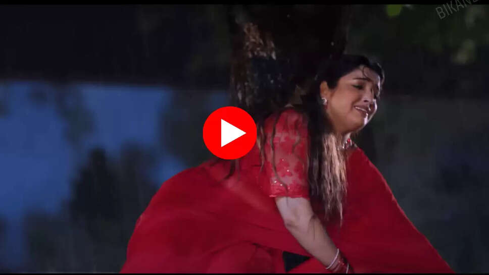 Bhojpuri Dance: बारिश में Amrapali Dubey सजना का कर रही है इन्तजार! आपका भी पसीना छुड़ा देगा ये भोजपुरी वीडियो 
