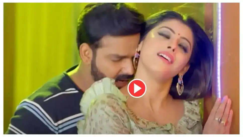 यह गाना पवन सिंह की आने वाली फिल्म बजरंगी भाईजान का है। गाने में पवन सिंह का रोमांटिक अवतार देखा गया है और उनके फैंस को भी यह गाना पसंद आ रहा है।Bhojpuri New Song