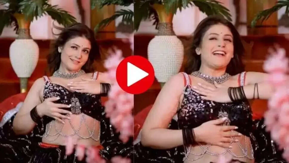 स्टेज पर थिरकी Gori Nagori ने अदाओं से बढ़ाया इंटरनेट का पारा, पतली कमर के झटके देख बूढ़े भी हुए जवान 