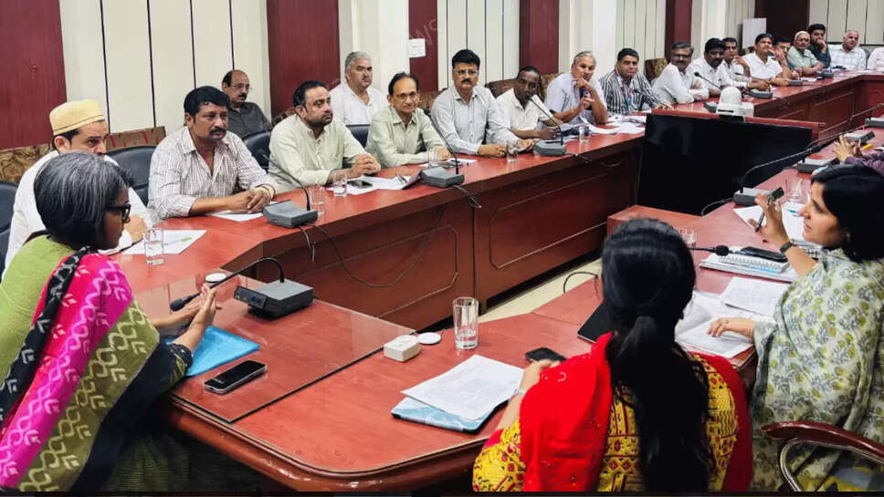 Bikaner News : जिला कलेक्टर की अध्यक्षता में हुई जिला स्तरीय वाद एवं शिकायत निवारण समिति की बैठक, लिए गए ये अहम फैंसले 